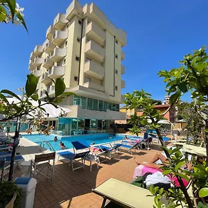 *** Отель Apogeo - Breakfast Experience Италия