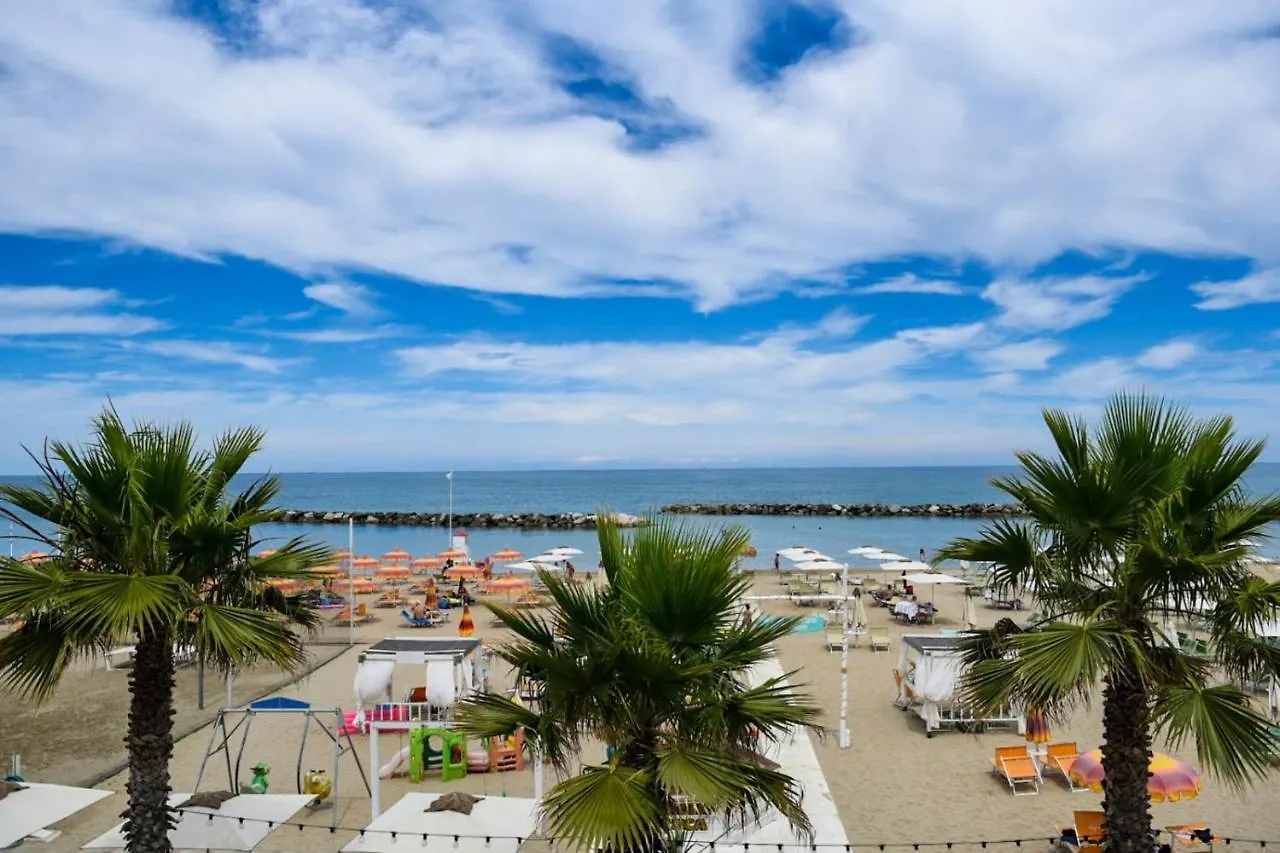 Baldinini Hotel Rimini 4*,